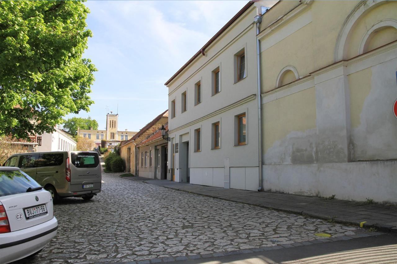 Velovino Apartman Микулов Экстерьер фото